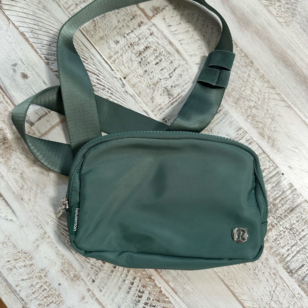 Lululemon Athletica Green Belt Bag